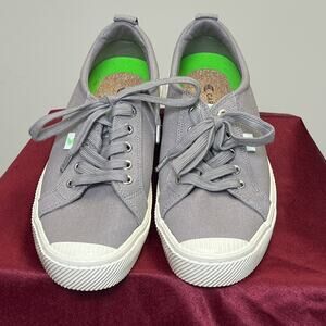 Cariuma OCA Low Grey Canvas Sustainable Organic Vegan Shoes 8.5
